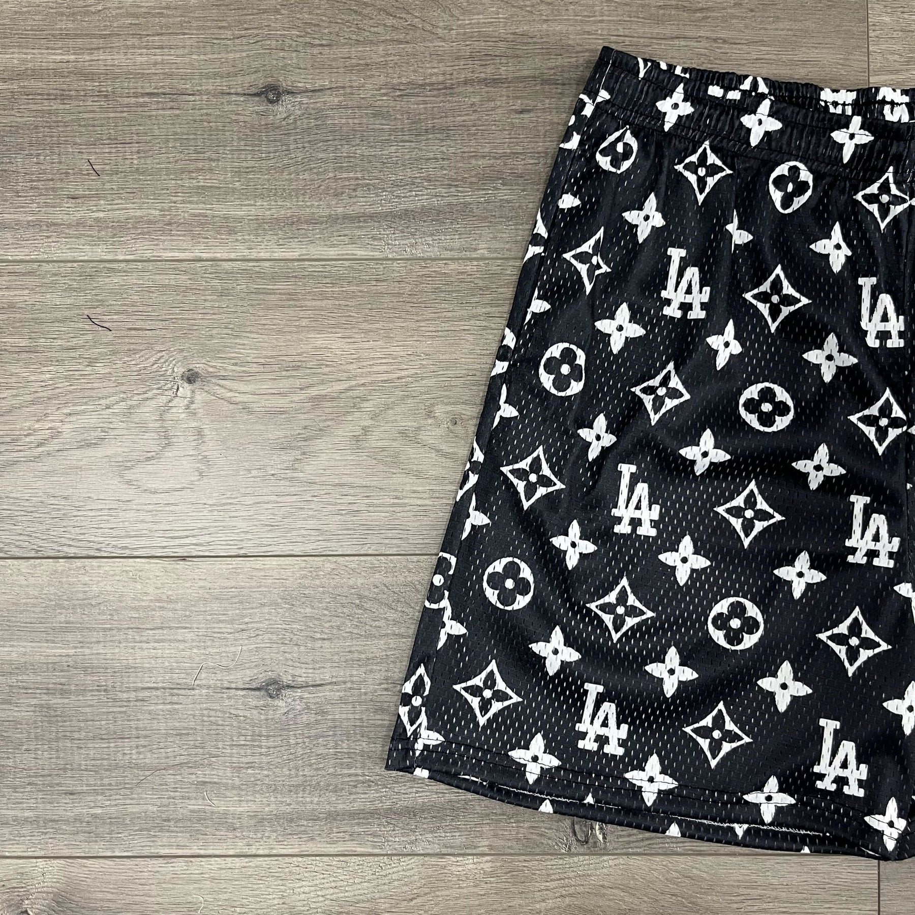 BLACK LA MESH SHORTS-8670