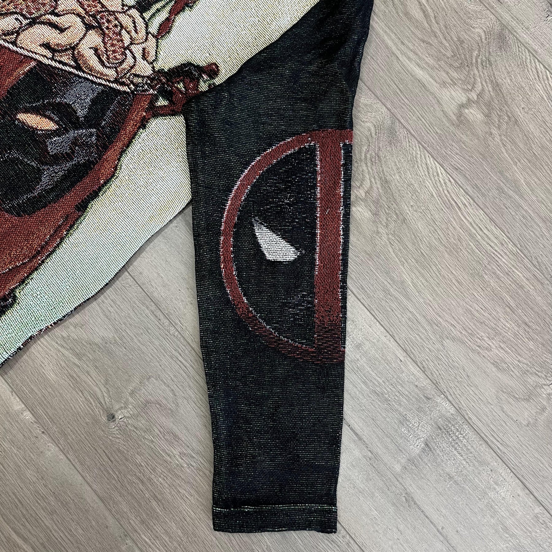 DEADPOOL TAPESTRY HOODIE