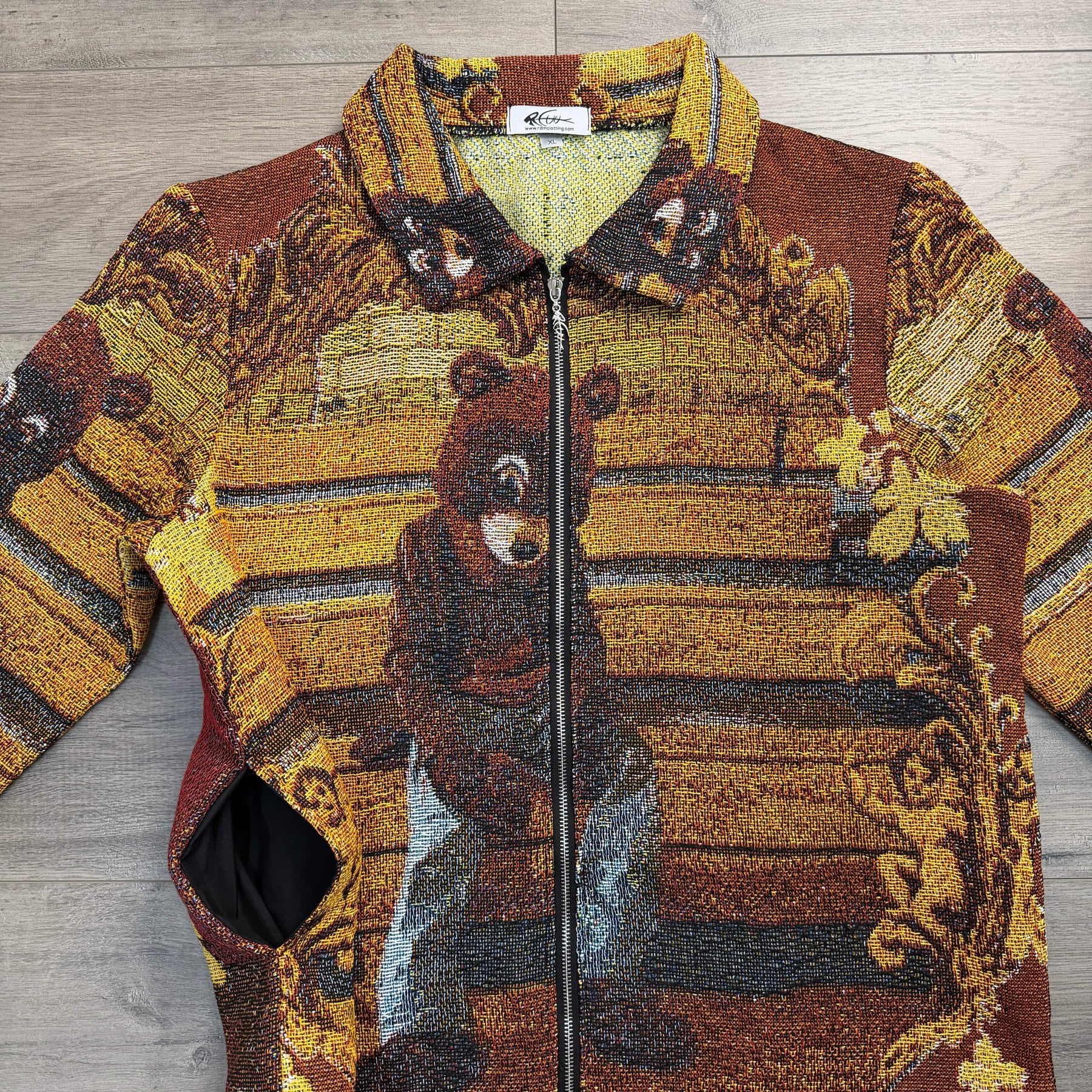 RDMCLOTHINGART tapestry hoodie VINTAGE BEAR TAPESTRY TEE
